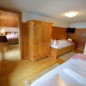 Familien-Zimmer